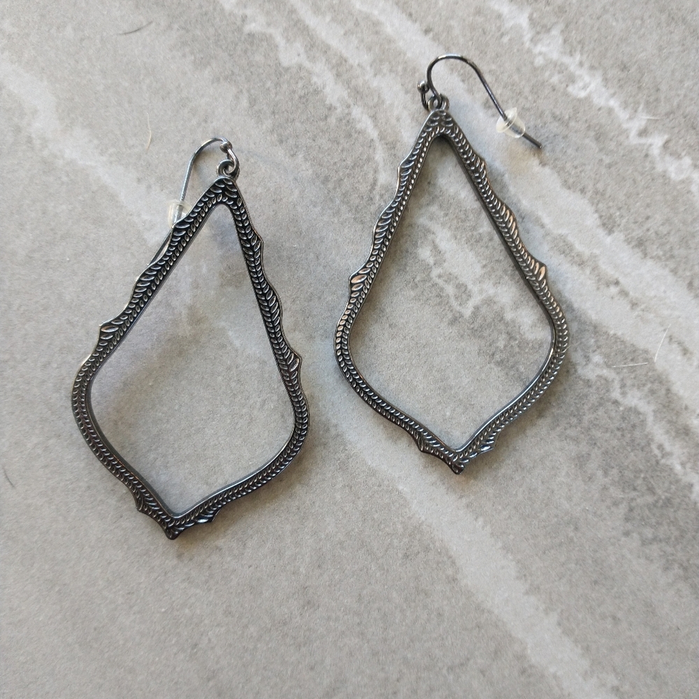 Kendra Scott Sophee gunmetal earrings